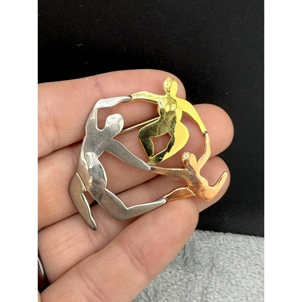 Vintage Family Unity Far Fetched Brooch Dancers Signed‎